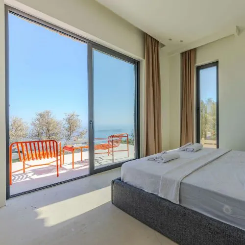 Living room balcony door design