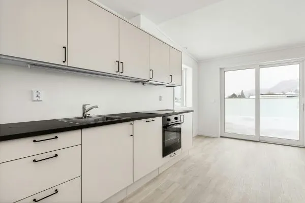 kitchen door manufacturers UAE